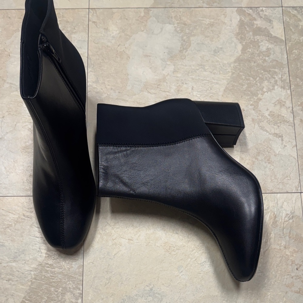 Clarks NEW 9.5 Chantelle Stone Womens Black Leather Ankle & Booties Boots shoes - Picture 2 of 12